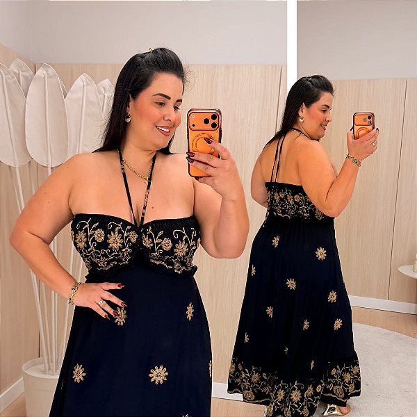Vestido Multi Formas Preto Bordado Plus Size