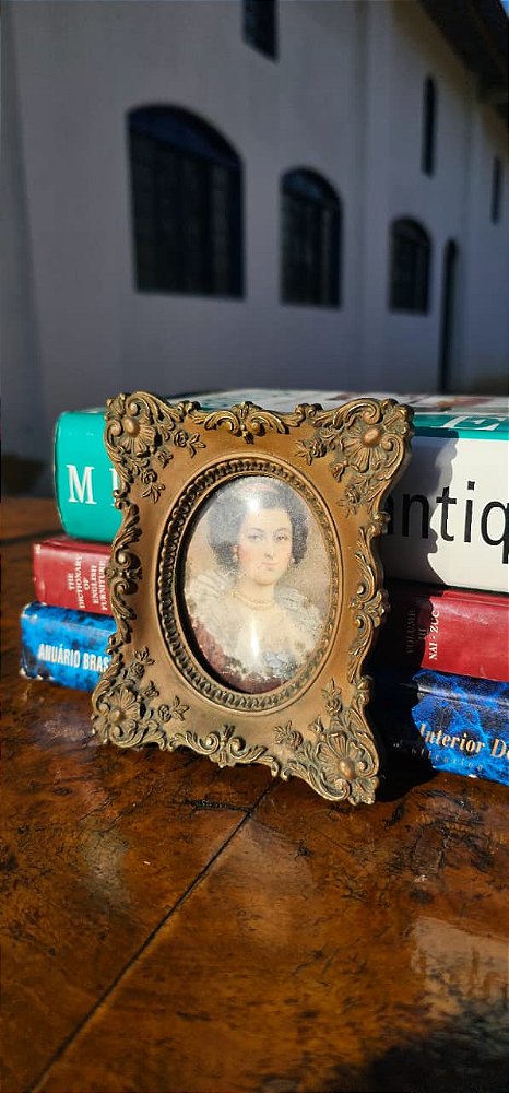 Mini Quadro Europeu com pintura de damas Moldura e vidro