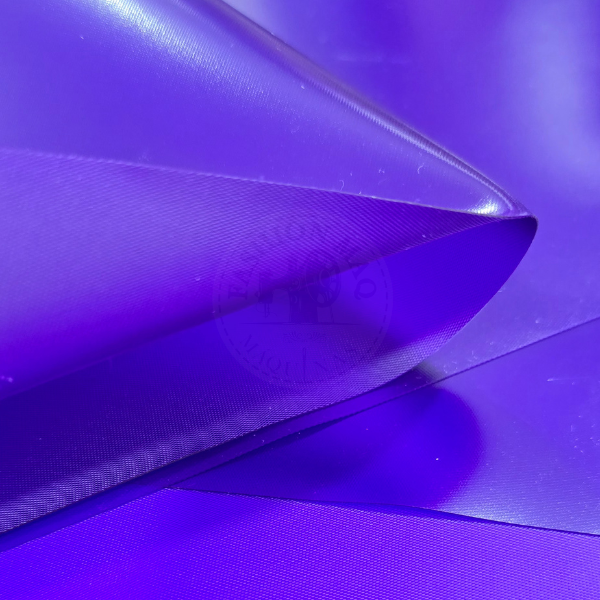 Plástico Translúcido Fosco 0.40 Roxo (Sarja PVC) para Bolsas e Necessaires (0,50 x 1,40m)