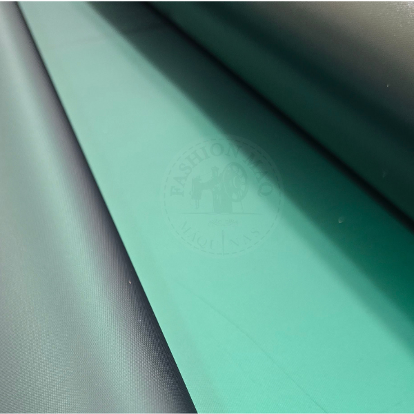 Plástico Translúcido Fosco 0.40 Verde (Sarja PVC) para Bolsas e Necessaires (0,50 x 1,40m)