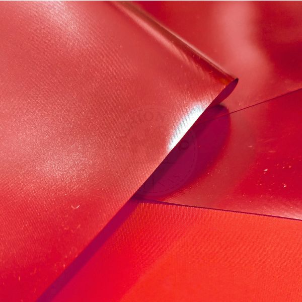 Plástico Translúcido Fosco 0.40 Vermelho (Sarja PVC) para Bolsas e Necessaires (0,50 x 1,40m)