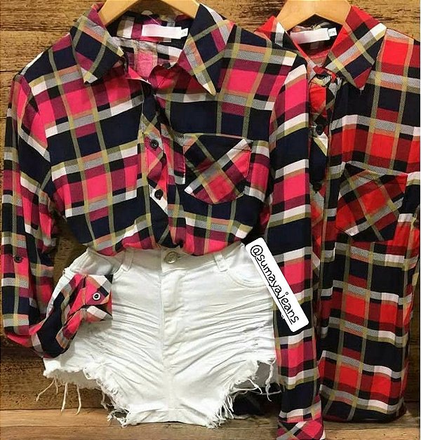 blusa xadrez com short jeans