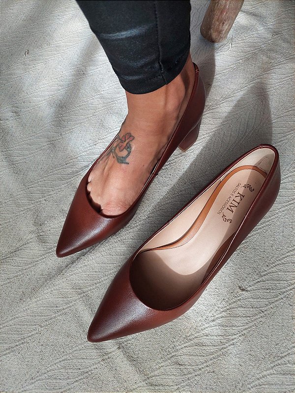 SCARPIN JULIA MARROM SALTO 5CM