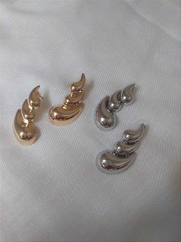 BRINCOS BIJUX GOTICULAS