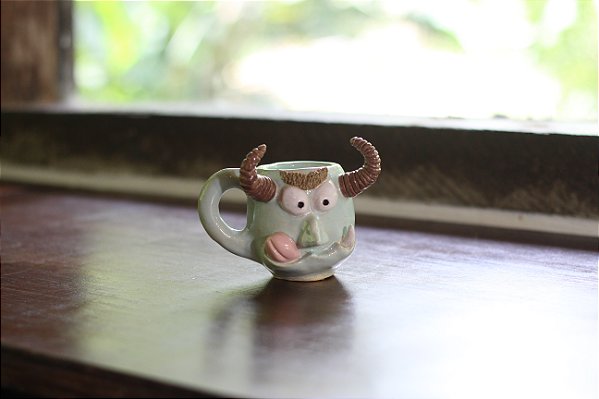 canequinha artesanal cerãmica esculpido orc Sabichão