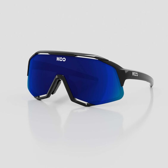 OCULOS KOO DEMOS ARMACAO PRETA E LENTE AZUL ESPELHADA