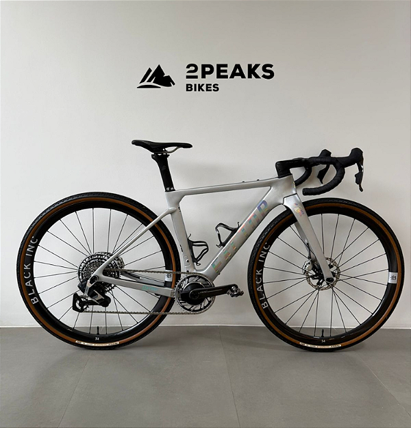 BICICLETA FACTOR OSTRO GRAVEL 49 PRATA PRISMA SRAM RED AXS XPLR BLACK INC 34 SEMINOVA