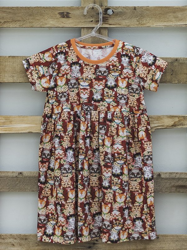 Vestido Gatinhos manga Curta