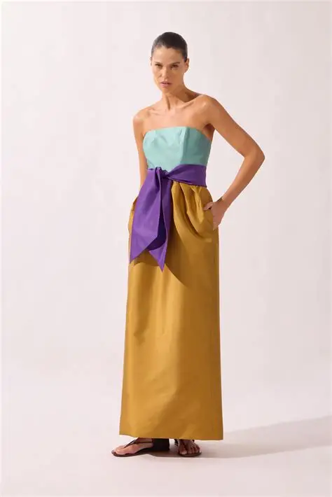 VESTIDO TOMARA QUE CAIA ARABESQUE LISOS OCRE