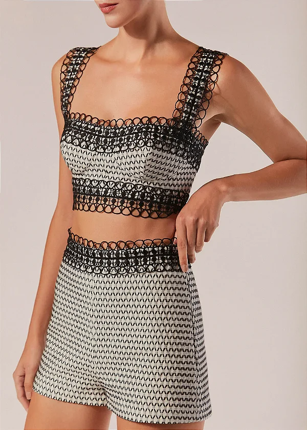 TOP CURTO CO ALCA DIVINITA BRANCO E PRETO