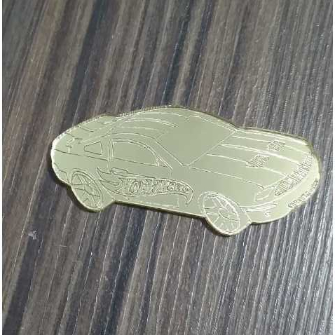 Aplique Carrinho Hot Wheels acrílico dourado 10 unidades