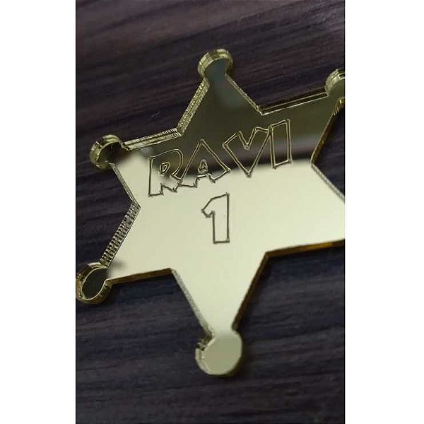 Aplique Estrela Xerife Toy Story 5cm acrílico dourado 10 unidades