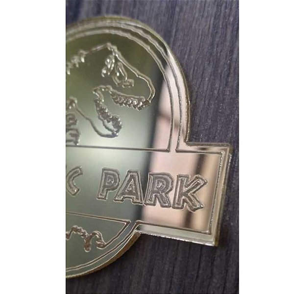 Placa Jurassic Park 6,3cm 10 unidades acrílico espelhado