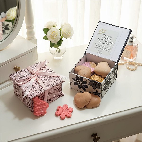 Caixa com mini sabonetes