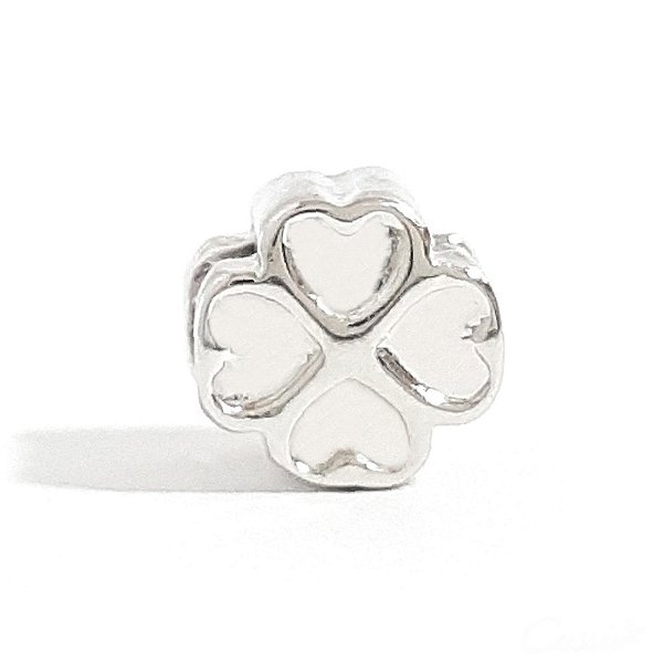 Berloque Charm Trevo Pequeno Banhado a Ródio