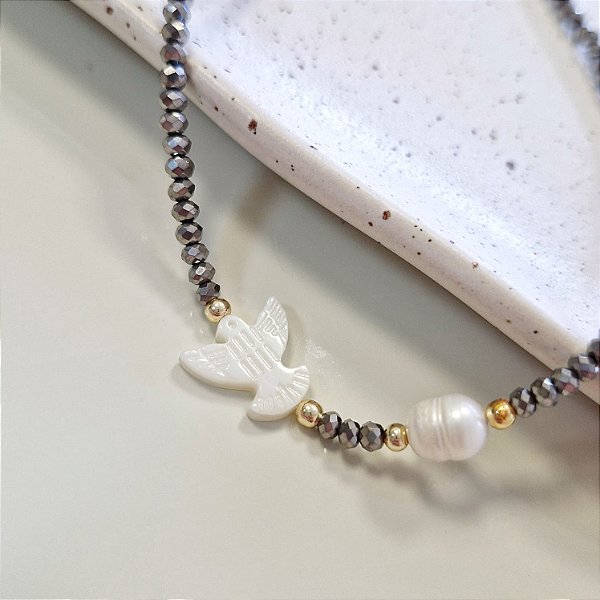 Colar Choker com pomba e pérola - Paz Serena