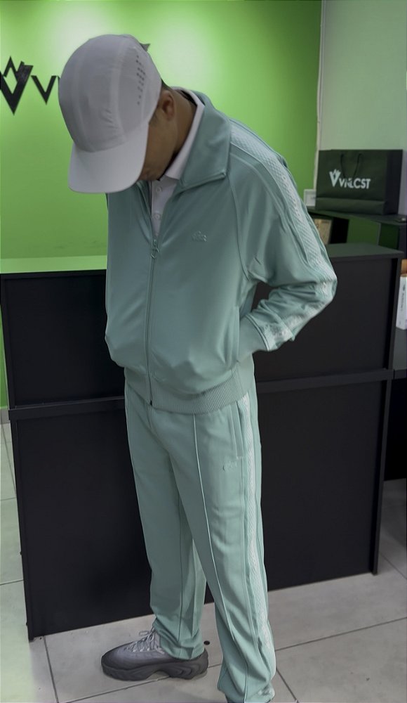 Conjunto Lacoste Sport