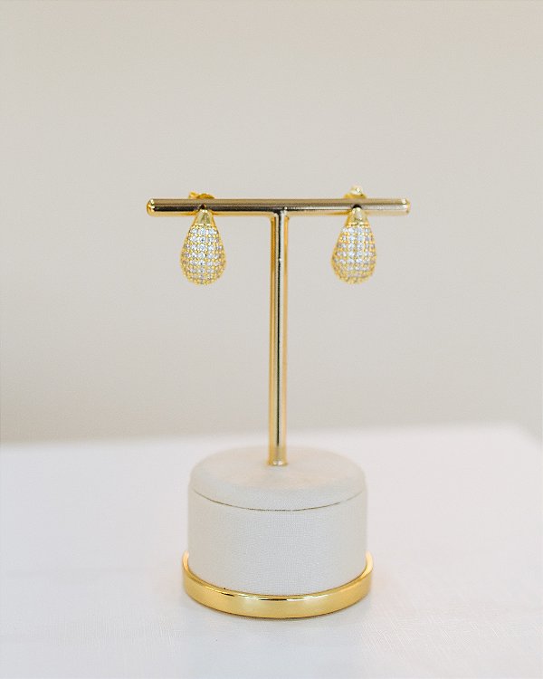 BRINCO GOTA CRAVEJADA NO OURO