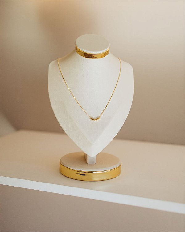 COLAR QUADRADINHOS NO OURO