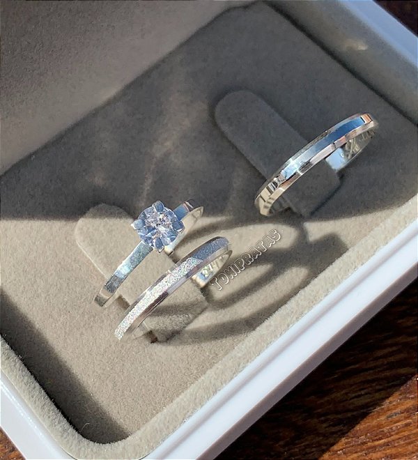 alianças romance com anel solitário cristal