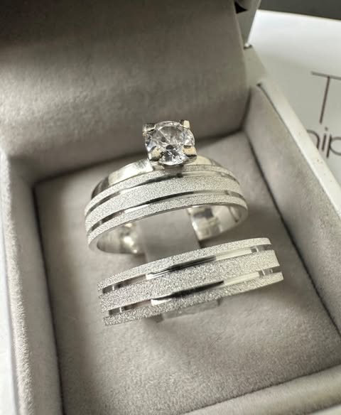 alianças marli com anel solitário cristal