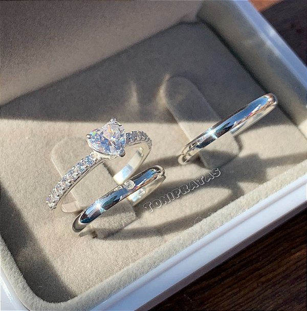 alianças clara com anel solitário julieta