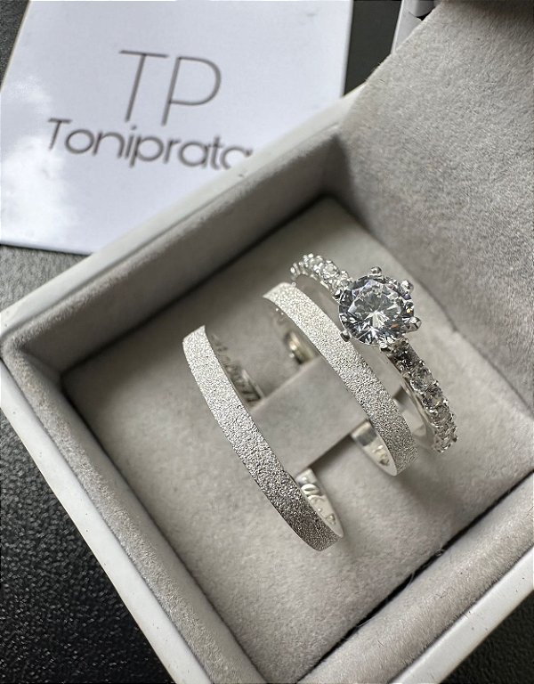 alianças lindis com anel solitário cinderela