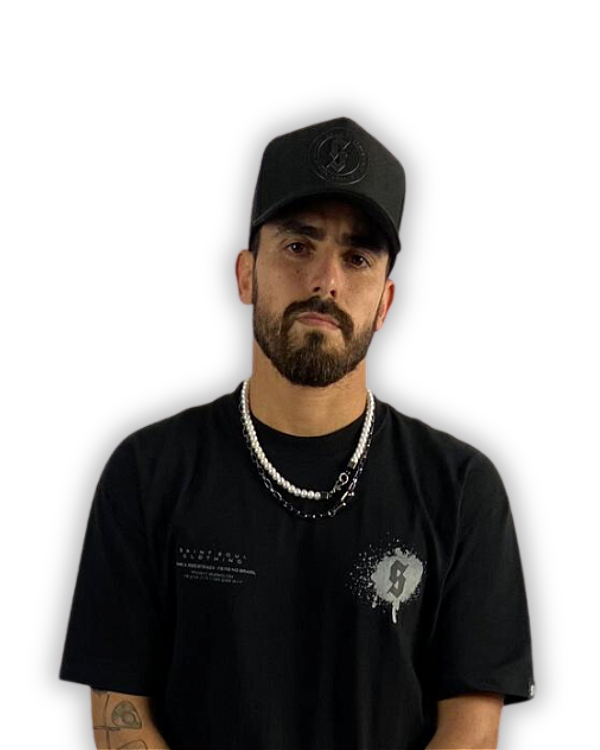 Boné modelo truck preto - logo em alto relevo