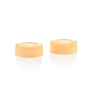 Brinco navete larga fosco 1,0 cm