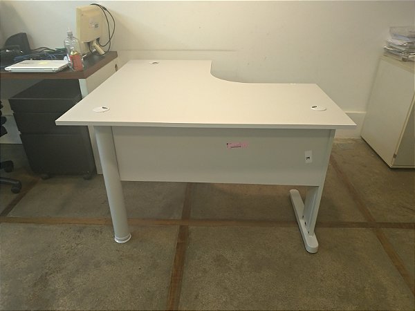 Mesa Escritório Delta 1,50 x 1,50 m 25 mm Cor Branco