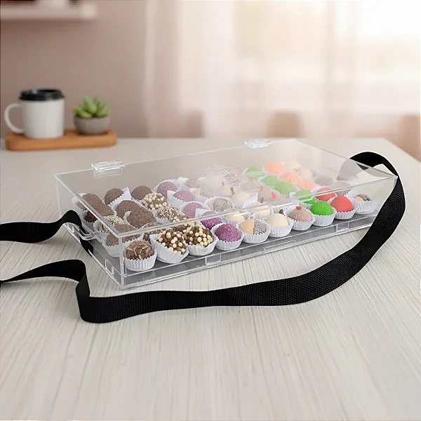 Caixa expositor para 50 brigadeiros Nº 5, com sua logo gravada e alça regulável