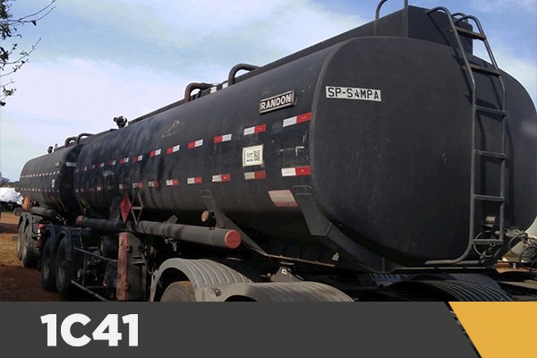 Bitrem Tanque Aço Carbono Randon • 2004/05 / 46.000L / Carregamento Bottom / Pneus Single