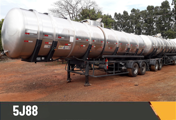 Rodotrem Tanque Aço Inox com Dolly Kronorte • 2007 / 60.000L / Carregamento Top Loading