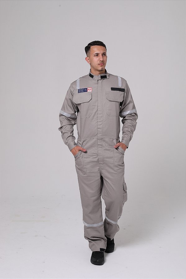 Macacão NR10 Eletricista Faixa Cinza Risco 2 - AntiChamas - Cinza