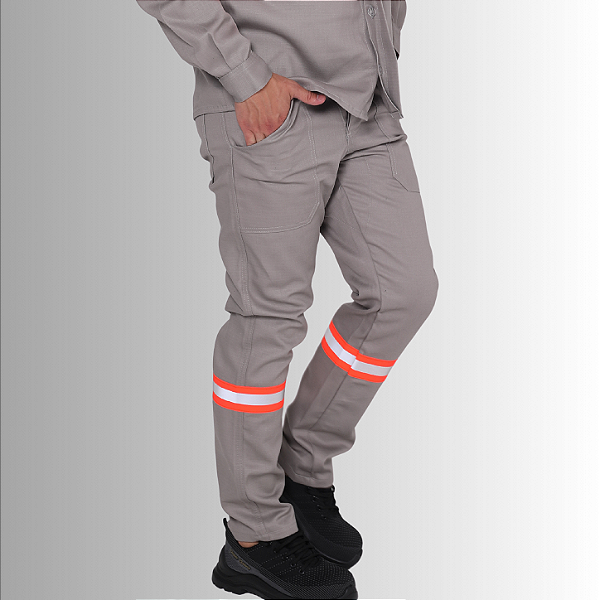 Calça NR10 - 100% Algodão com Faixa Refletiva Laranja - Cinza