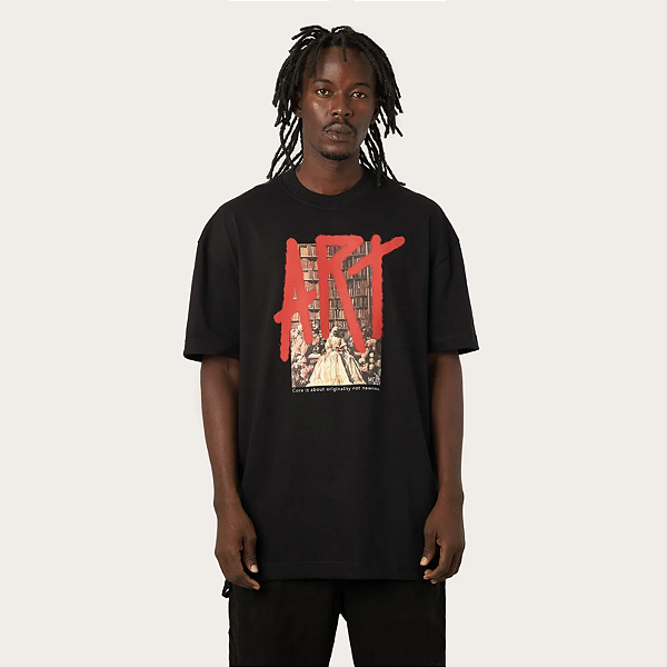 Tshirt MCD Box-fit Ikigai Travis Bomb - Preto