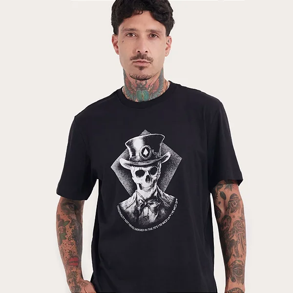 Tshirt MCD Caveira Cartola Regular - Preto