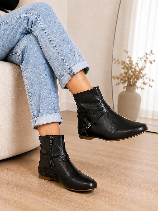 BOTA BICO REDONDO PRETO FIVELA 41 AO 44 - sem salto (forma normal)