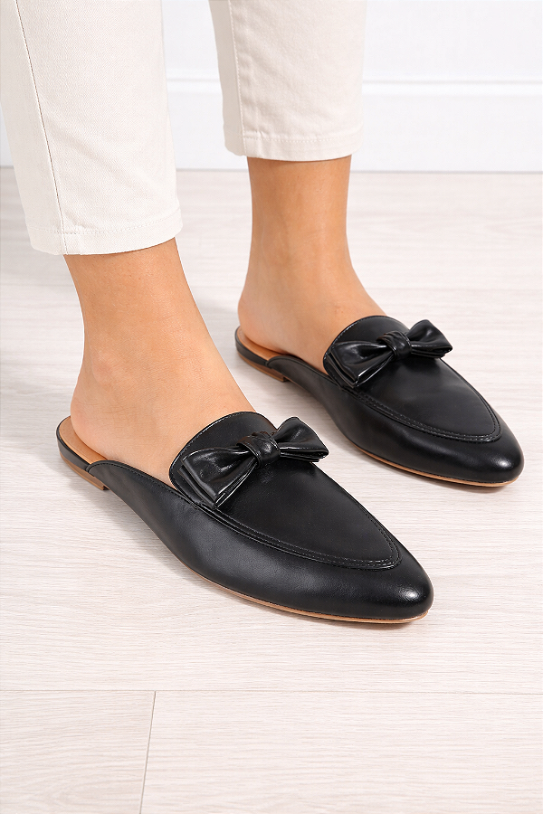 MULE NAOMY PRETO