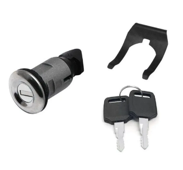 TRAVA TAMPA LATERAL TITAN 125/150