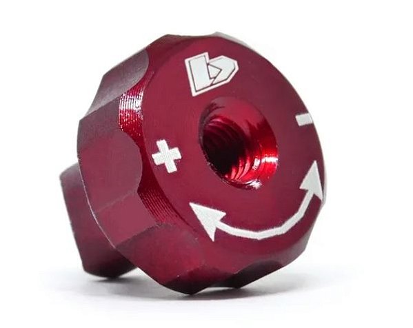 PORCA REGULAGEM FREIO TRASEIRO CRF 230/TTR 230 VERMELHO