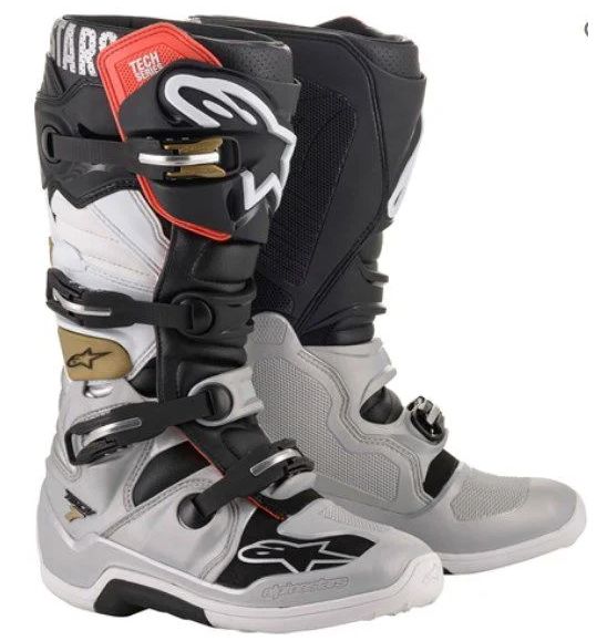 BOTA ALPINESTARS TECH 7 PRETO PRATA BRANCO OURO 09.EAN  8059175088315