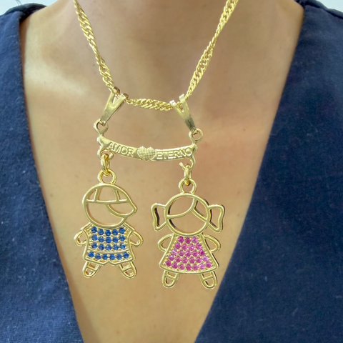 Colar Com pingente Menina e Menino Cravejados Com Zircônias Coloridas