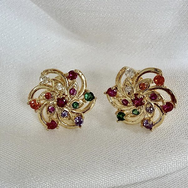Brinco Flora - Brinco Flor com Zircônias Coloridas