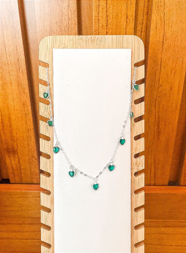 Choker Corações Esmeraldas pendurados em Prata 925