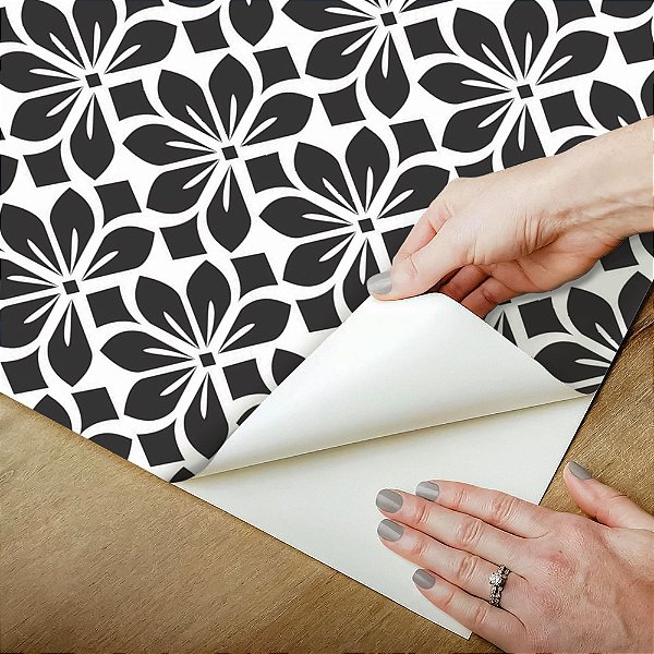 Papel de parede Autoadesivo pra Quarto Floral Arabescos Preto e branco