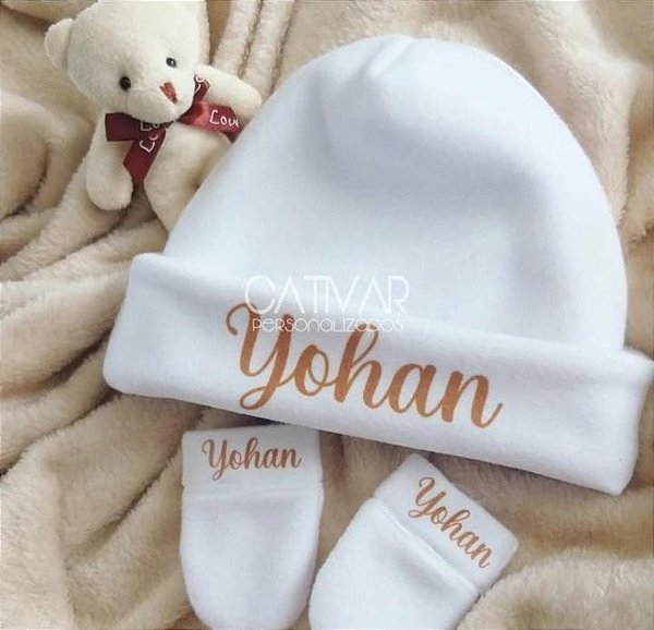 Touca e luvinha personalizada