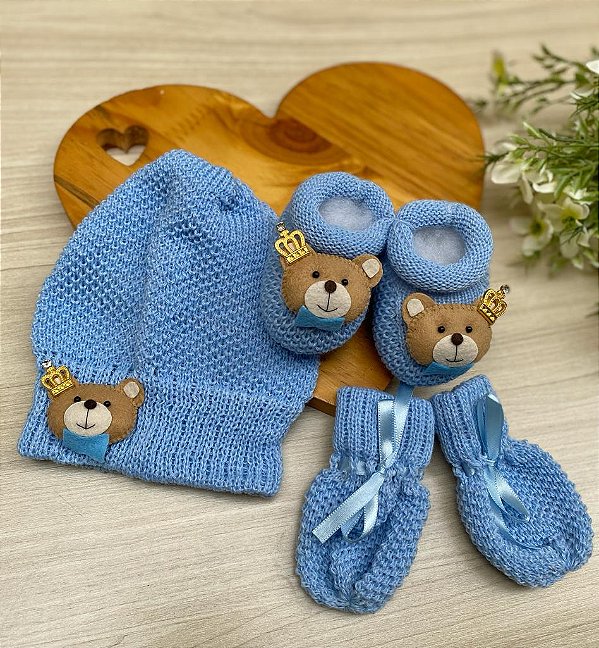 kit gorro + luvas + sapatinhos em tricot com aplique de urso