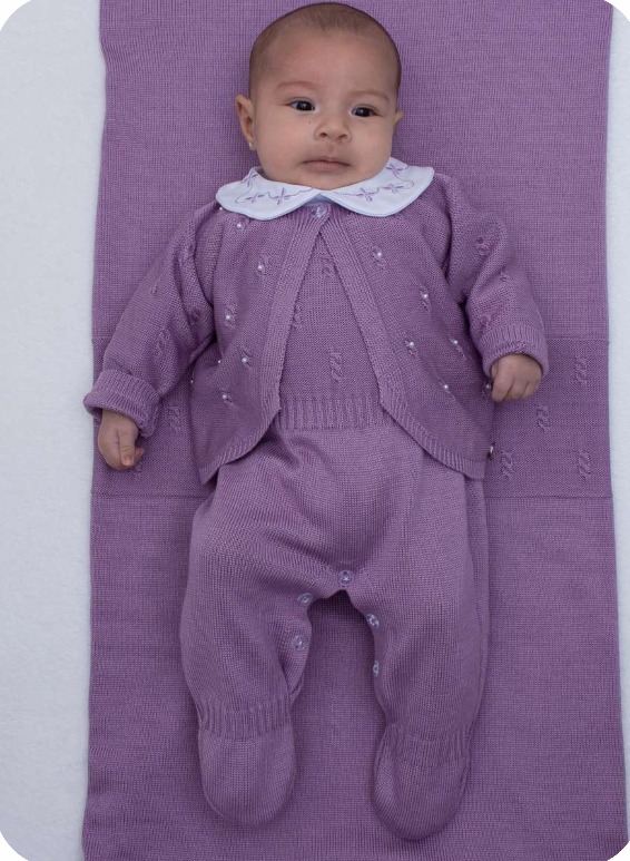 Saída de maternidade de menina Vitória em tricot 4 peças