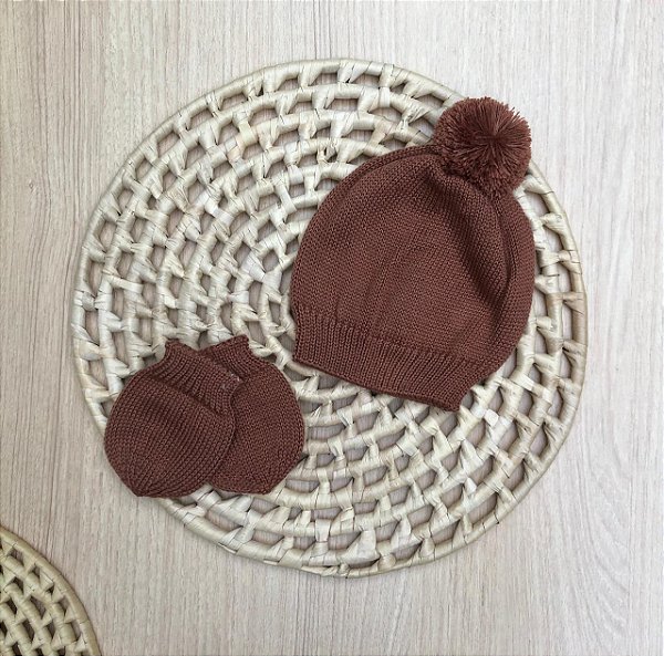 Kit Gorro e Luvas Liso Recém-Nascido em Tricot